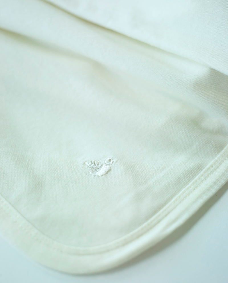 swaddling and wrap blanket for babies and newborn in organic merino